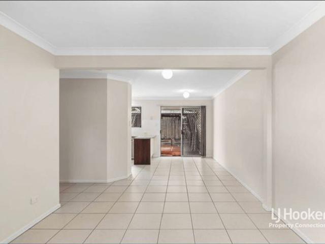 Townhouse for rent in Methul, Queensland
