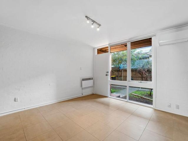 Townhouse for rent in Camerons Creek, Victoria