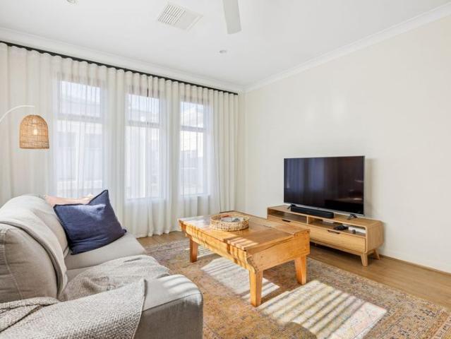 Townhouse for rent in Horseshoe Creek, South Australia