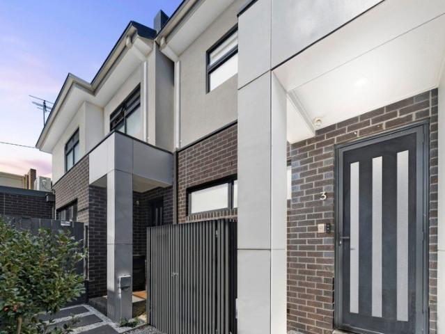 Townhouse for sale in Doncaster East, Melbourne