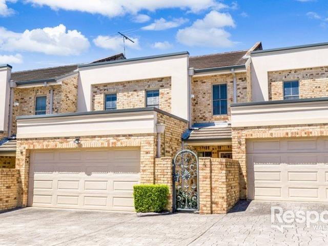 Townhouse for sale in Castle Hill, Sydney