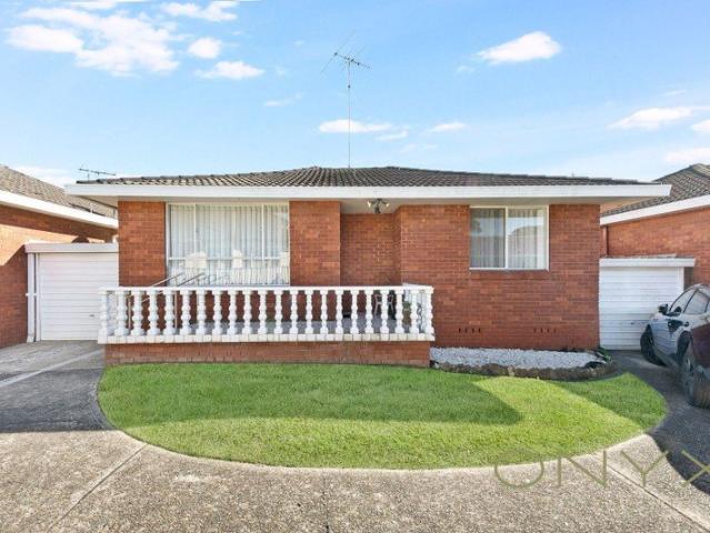Villa for sale in Sydney, New South Wales