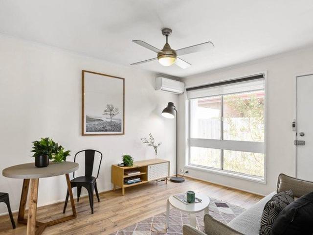 Villa for rent in Brunswick West, Melbourne