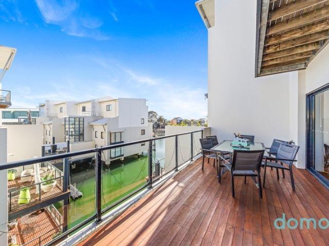 Apartment for sale in Patterson Lakes, Melbourne