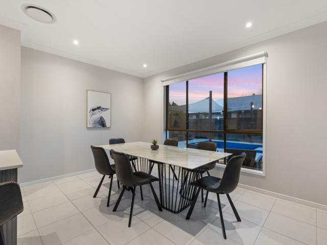 House for sale in Nudgee Beach