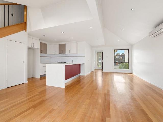 Townhouse for rent in Camerons Creek, Victoria