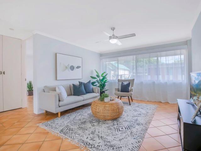 Apartment for sale in Holland Park West, Greater Brisbane