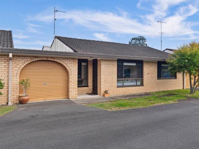 Villa for sale in Wyong, New South Wales