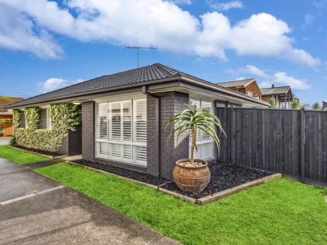 Apartment for sale in Torquay, Victoria