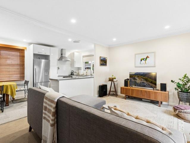 Villa for sale in Bicton, City of Melville