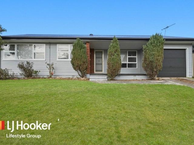 House for rent in Bradbury, Sydney