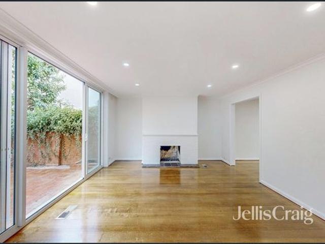 Townhouse for rent in Camerons Creek, Victoria