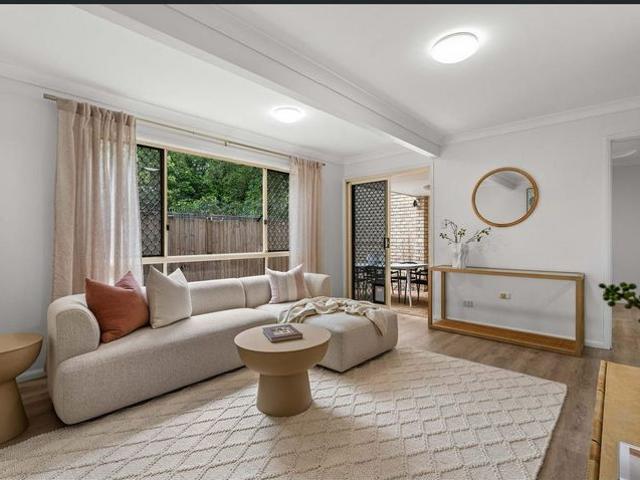 Townhouse for rent in Brolan Dale, Greater Brisbane
