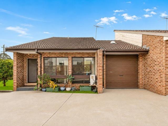 Villa for sale in Sydney, New South Wales
