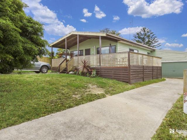 House for rent in Lakes Entrance, Victoria
