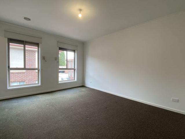 Townhouse for rent in Fawkner, Melbourne