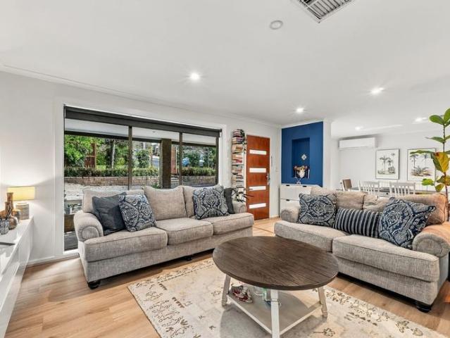 House for rent in Mooroolbark Heights Estate, Melbourne