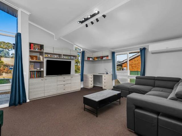House for rent in Bradbury, Sydney