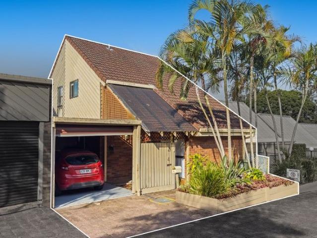 Villa for sale in Fernbrook, Queensland