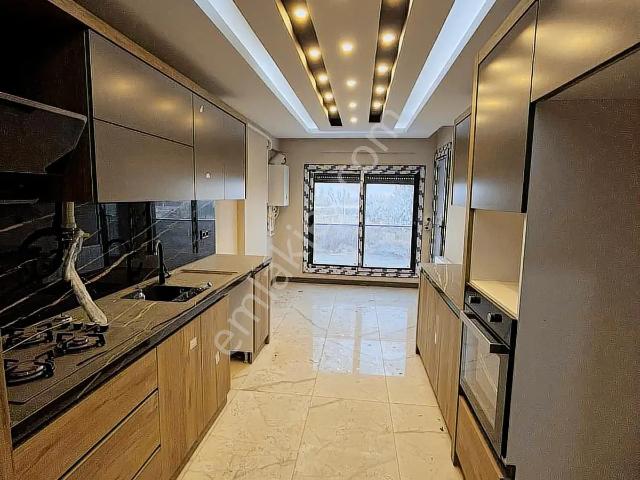 Tire, İzmir içerisinde satılık mülk