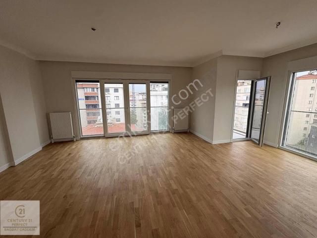 Kadiköy, İstanbul içerisinde kiralık mülk