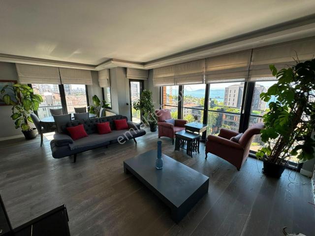 Kadiköy, İstanbul içerisinde kiralık mülk