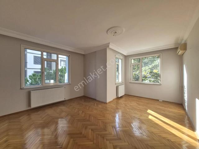 Kadiköy, İstanbul içerisinde kiralık mülk