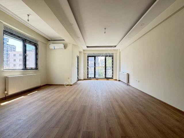 Kadiköy, İstanbul içerisinde kiralık mülk