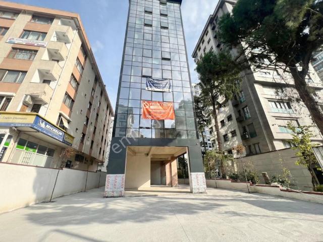 Kozyatağı Mahallesi, Kadiköy içerisinde kiralık Dükkan