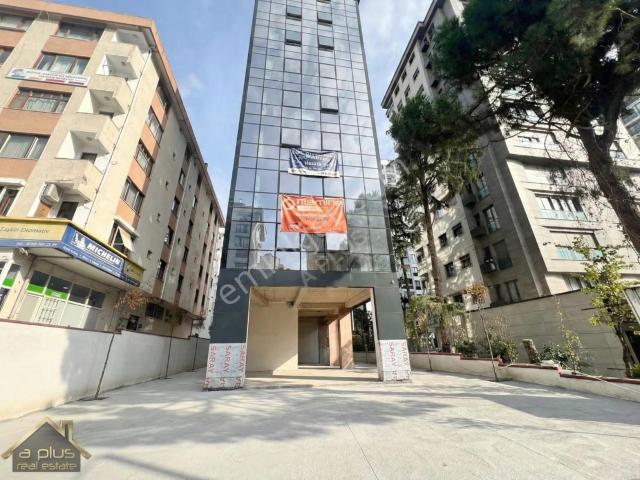 Kozyatağı Mahallesi, Kadiköy içerisinde kiralık Dükkan