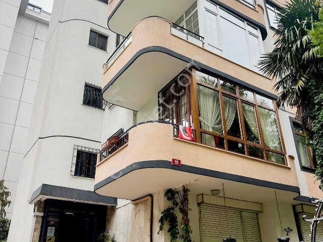 Kadiköy, İstanbul içerisinde kiralık mülk