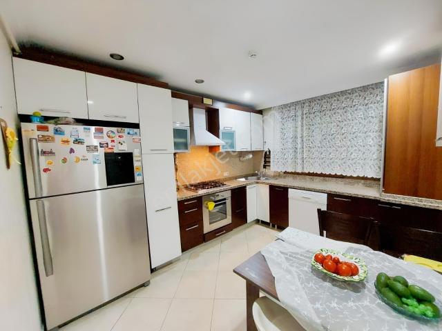 Ayşekadın, Kadıköy içerisinde satılık mülk