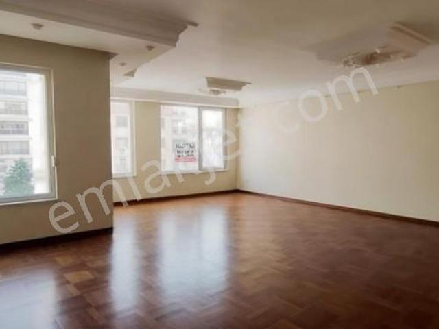 Kadiköy, İstanbul içerisinde kiralık mülk