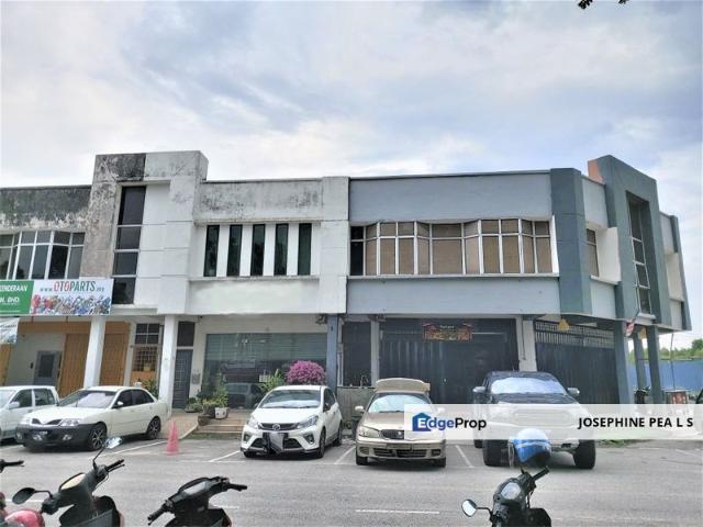 Warehouse for rent in Petaling, Alam Impian