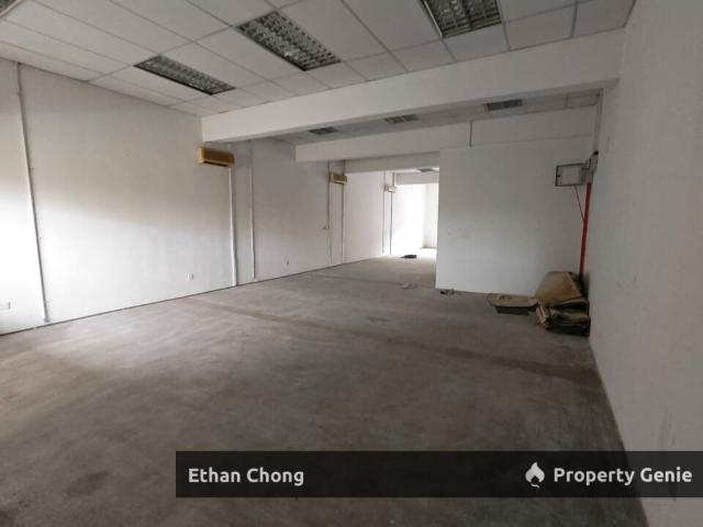 Shop for rent in Petaling, Alam Impian
