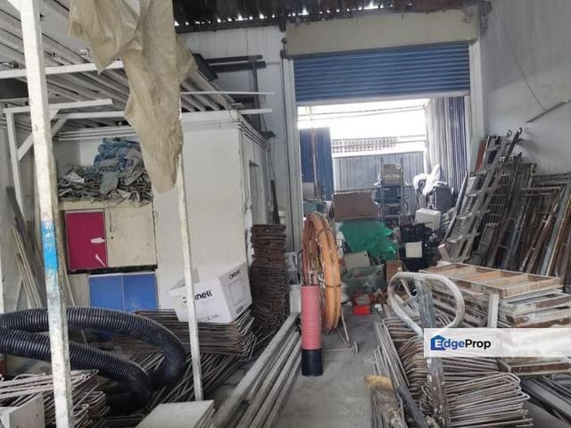 Warehouse for sale in Petaling, Alam Impian