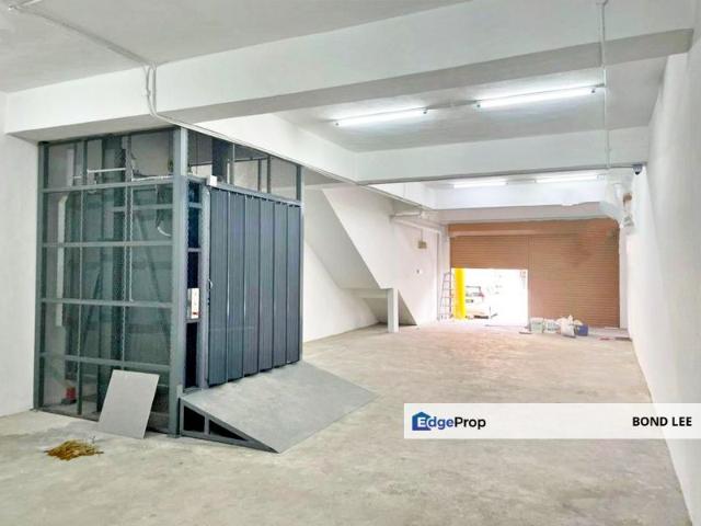 Shop for sale in Petaling, Alam Impian