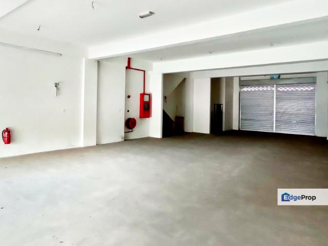 Shop for rent in Petaling, Alam Impian