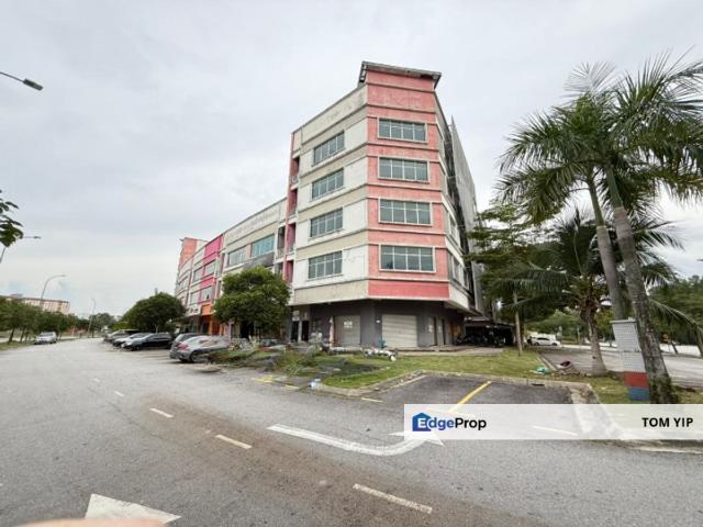 Shop for sale in Petaling, Alam Impian