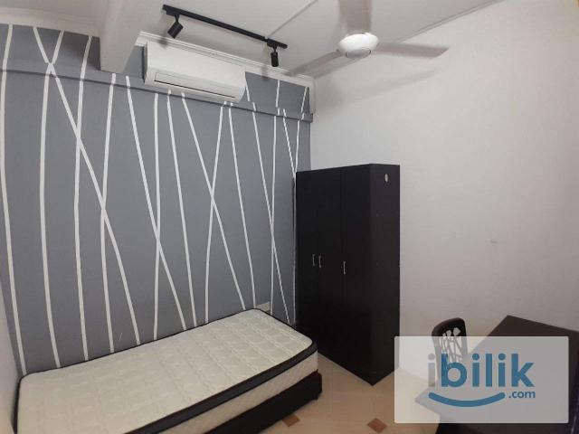 Room for rent in Petaling, Alam Impian