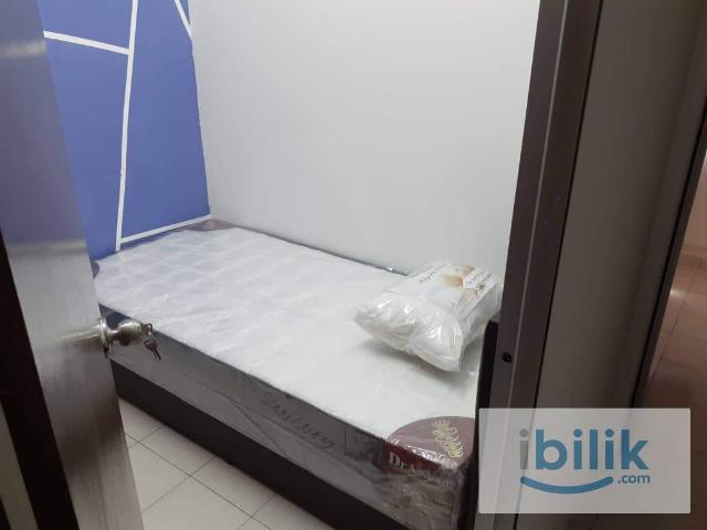 Room for rent in Petaling, Alam Impian