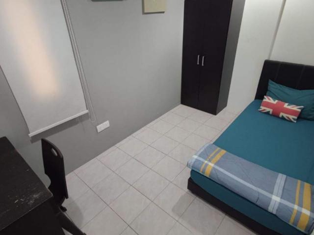 Room for rent in Petaling, Alam Impian