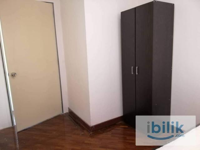 Room for rent in Petaling, Alam Impian
