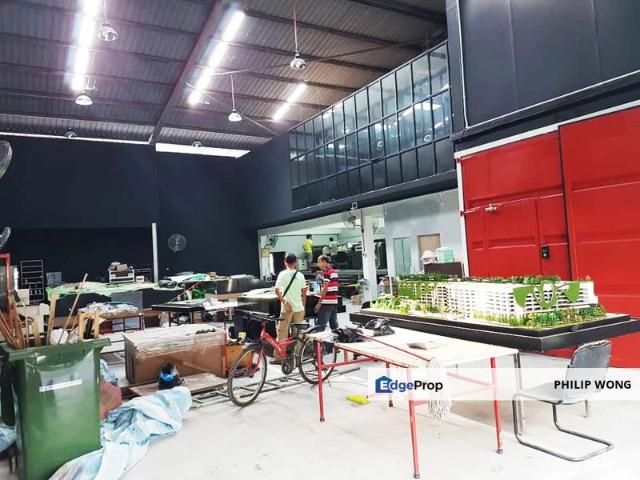 Warehouse for sale in Petaling, Alam Impian