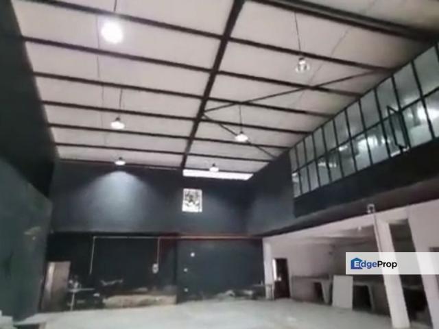 Warehouse for sale in Petaling, Alam Impian