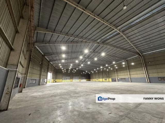 Warehouse for rent in Petaling, Alam Impian