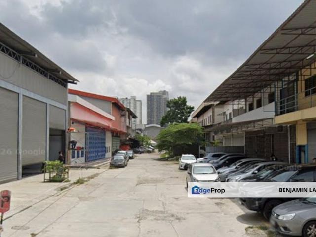 Warehouse for rent in Majlis Bandaraya Subang Jaya, Petaling