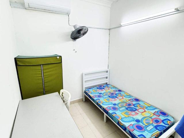 Room for rent in Petaling, Alam Impian