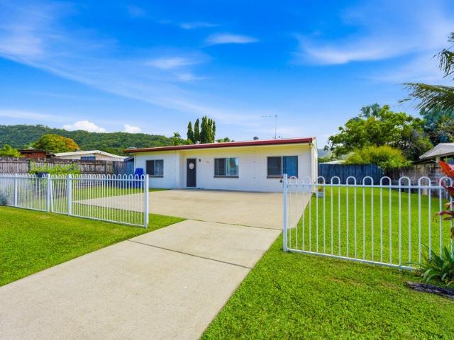 House for sale in Kewarra Beach, Queensland