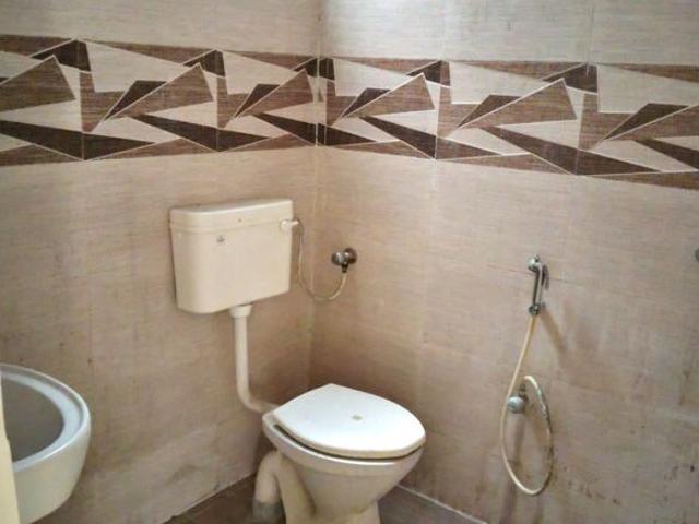 House for sale in Madya